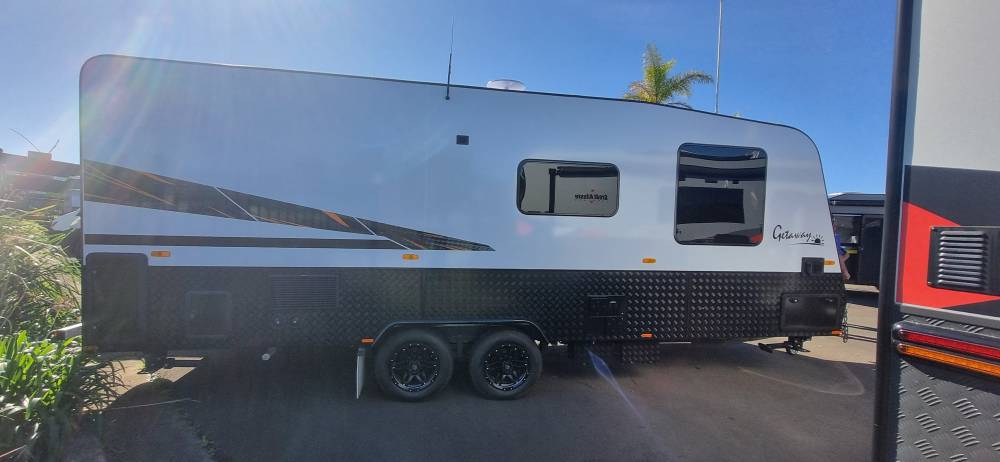 2024 Design Rv 21'6" Getaway V7 Centre Club Couples